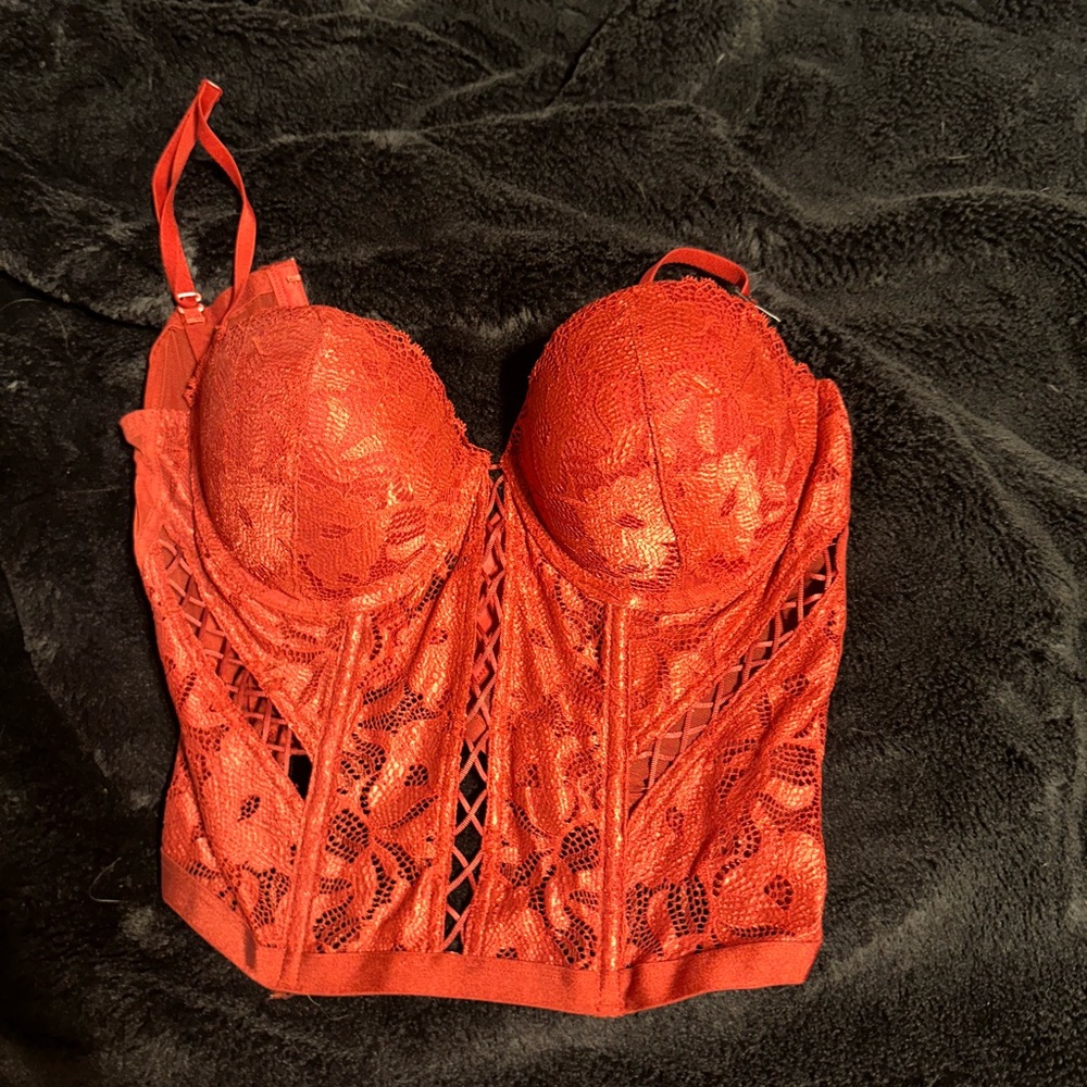 Elegant Red Lace Bustier
